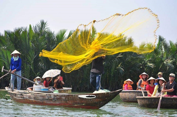 giăng lưới bắt cá 